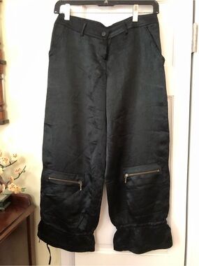 Sharagano Black Wide-Leg Cropped Pants with Zipper Knee Pockets made in France.